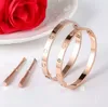 Homens e braceletes femininos Designer de aço de titânio de luxo casal casal festa amizade de casamento prata ouro rosa pulseira de ouro com caixa conjunto
