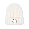 Gorro de malha clássico de alta qualidade para mulheres masculinas outono inverno quente lã grossa bordado chapéu frio casal moda chapéus de rua