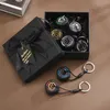 Box und 4 Stück Rennreifen-Set Schlüsselanhänger Luxus Mini Simulation Reifen Anhänger Männer und Frauen Auto Schlüsselanhänger Ring Geschenk für Freund 220228