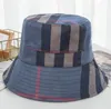 5Color Bucket Hat Wide Brim Hatts Suede Fabric Fashion Classic Designer Grid Women Män Par Nylon Autumn Spring Foldbar Fisherma271s