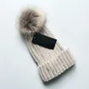 Femmes Designer Hiver Pompons Bonnet Chapeau Femmes Doux Câble Extensible Tricoté Pom Poms Cachemire Chapeaux Femme Chaud Crâne Casquettes Bonnets Fille Casquette De Ski