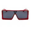 Gafas de sol de moda en EE. UU. Y personalidad europea Hombres Mujeres Street Trendy Gafas de sol Big Square Frame Sunglass One-Piece Dark Lense Red Eyeglasses