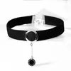 Chokers Atmungsaktives Samtseil Vintage-Halsband mit geometrischem Anhänger Halskette für Frauen Kragendrehmomente Halsschmuck Schwarz Boho Stretch Gothic