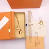 2021 Liefde Armband Hanger Kettingen Mode Ketting Voor Man Vrouw Gouden Sieraden Set Luxe Ontwerpers Oorbellen Met Doos