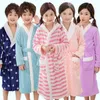 Winter-warmer Bademantel für Kinder, verlängerte Flanell-Roben, 5–14 Jahre, Mädchen und Jungen, gestreifte Nachtwäsche, Baumwolle, Kinder-Bademantel 210901