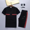2021 Designer Mens Mode Sommer Anz￼ge Casual Trainingsanz￼ge Klassischer Brief Muster Druck Trainingsanzug Kurzarm Szorty M￤nner Topy Kleidung