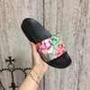 Kvinnor Blommar Tryckt Canvas Tofflor Sommar Män Platta Strandsandaler Modedesigner kvinna man cool slides toffel sandal sko med låda stor storlek 35-45