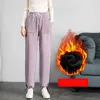 Plus sammet förtjockning sweatpants kvinnor elastiska midja dragsko stora fickor stråle fötter byxor pantalon stor femme taille haute 210604