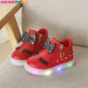 Scarpe luminose a led per ragazzi ragazze Fashion Light Up Casual bambini 4 colori simulazione suola Sneakers per bambini incandescente ragazza ragazzo 210713