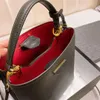 2021 Designers Handväska Lyxiga handväskor Högkvalitativ Dam Axelväskor kvinnor Messenger Bag lädermode Bucket bag Cross body Bag