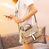 Casual Fashion Women Evening Bags Lady Liten Mobile Telefon Bag Cross Body Shoulder Tote High Quality PVC äkta läderhandväskor V5036