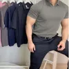 Summer Mens V-Neck Muskularny Sport Koszulki Polo Mężczyźni Lapeny Okrągłe Dna Koszulka Odchudzająca Koszula fitness i krótkie Rękawy Odzież