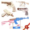pistola giocattolo in legno