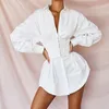 Robes décontractées Glamoda Robe chemise plissée à manches longues blanche Vêtements sexy grande taille pour femmes