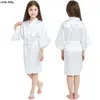 Bruiloft feestjes voor meisjes kinderen satijnen pyjama tiener meisjes nachtkleding badjassen voor kinderen zijde kimono badjassen kinderen 210901