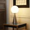 Lámpara de mesa de arte de cabecera posmoderna, cono creativo, luz de escritorio de cristal dorado, barra de noche, cafetería, sala de estar, iluminación decorativa