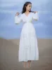 Vintage Blanc Dentelle Maxi Robe Femme Taille Haute À Manches Longues Robes V-Cou Robes De Fête D'anniversaire Femme Printemps Été 210603