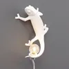 Lampy stołowe nordycka jaszczurka nowoczesna urocza żywica LED Animal Chameleon nocna światła sypialnia salon home dekoracje domowe