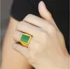 anillos de esmeralda simulados