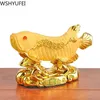 Китайский стиль Lucky Home Office Company Car Car Talisman деньги рисунок Fortune Arowana Golden Risin Fish декоративная статуя 211101