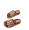 Newset Classic Lady Slippers Woman Strawberry Beach Swice Bottom Shoes Platform Alphabet Sandals Leath