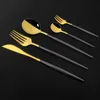 30 sztuk Zestawy Obiadowe Białe Złoty Zestaw sztućców Zestaw Ze Stali Nierdzewnej Złoty Sztućce Zestaw Zachodni Łyżki Western Spoon Nóż Zestaw Flatware 211108