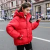 Style coréen Hiver Femmes Doudoune Oversize Lâche À Capuche Femme Puffer Vestes Court Rembourré Solide Femmes Manteau 211013