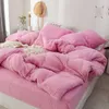 Ensemble de literie en cachemire d'agneau solide Épaissir Flanelle Polaire Linge de chambre Velours Housse de couette Sandred Home Sleep Taie d'oreiller 210615