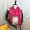 Hot Sjaal voor vrouwen Letter Pattern Cashmere met dikke sjaals Warm Sjaals Maat 140x140cm Geen doos