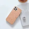 UI 2021 Luxe Cork Houten Telefoon Gevallen Patroon Laser Gravure Dunne en Duurzaam Gemakkelijk te verwarmen Dissipatie Cover voor iPhone 6 7 8 Plus 11 PRO MAX 12 13