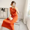 Geplooide jurk voor vrouwen elastische ronde hals mouwloze a-lijn recht losse fit vrouwelijke mode zomer 2D365 210526