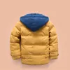 Dziecięcy kurtka Down Children Parkas 4-10t Zima Zimowa odzież wierzchnia chłopcy Casua ciepłe płaszcze kurtki z kapturem