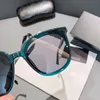 Mulher óculos de sol polarizados Round Large Frame Casais Retro Toad Espelhos adequados para viagens de beleza de férias podem trazer Box6267407 original