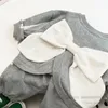 Dziewczyny Duże łuki Zestawy Odzieżowe Kids Królik Ucha Z Długim Rękawem Bluza + Elastyczny Ribs Spodnie Ankler 2 Sztuk Stroje dla dzieci Q3002