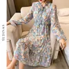 Yedinas 봄 꽃 무늬 프린트 여성 드레스 레이스 최대 여성 주름을 가을 긴 ES 우아한 스탠드 칼라 시폰 Vestidos 210527