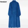 ネラZURRIの冬の長い青の暖かい太いふわふわのFauxの毛皮のコートの女性のスカッハ裾は線黒韓国のファッションの上着5xl 6xl 7xl 211122