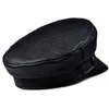 2020 Зимние Мужчины / Женщины Натуральная Кожа ВМФ Шляпы Унисекс Европейская / Американская уличная одежда Установленные черные шапки с поясом на открытом воздухе Gorro Q0911