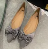 Pantofole ad arco appuntiti da uomo scarpe da fagioli soft shoused scarpe nuove bocca superficiale versatile casual casual scarpe singola coreana donne 35-40