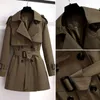 Casacos de Trench das Mulheres Designer Primavera Outono Mulheres Casaco Coreano Casual Solto Senhoras Windbreaker Long Seção Cinto Estilo Britânico Sobretudo 4XL