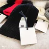 Designer Winter Gebreide Muts Wollen Muts Vrouwen Chunky Knit Dikke Warme Faux Fur Mutsen Hoeden Vrouwelijke Motorkap Afneembare Haarbal schedel Caps