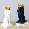 Abstracte kroon leeuw sculptuur thuis kantoor bar mannelijke leeuw geloof hars standbeeld model ambachten ornamenten dierlijke origami art decor geschenk x0710