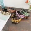 Leopardtryck Knotted Headbands för kvinnor och tjejer Cross knut Head Wrap Fashion Crystal Hair Band Womens Head Band