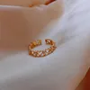 Bröllopsringar Dainty Female White Crystal Stone Ring Charm Gold Color Open för kvinnor Söt kärlek Hjärta justerbar engagemang3658365