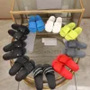 2021 Sliders Mens Mulheres Verão Sandálias Praia Chinelos Ladies Flip Flops Lofers Black Outdoor Home Slides Sapatos com caixa