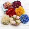 Decoratieve bloemen kransen 15 cm kunstmatige zijden pioenjaren Kerstjaar accessoires voor huis bruiloft Stamen diy hoed geschenkdoos decoratie