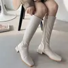Ботинки 2021 квадратный палец на ногах для женщин зимняя женщина мода с низкой каблукой.