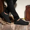 Человек Новая Мода Во второй коровьей повседневная обувь Hombre All-Match Classic Comfy Loafer Moccasins Мужская шнурок досуга вождения обувь