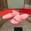 2020 роскошный дизайнер летний резиновый слайд сандалии для мужчин и женщин плоский тапочка яркие красочные лето чувствовать проникновение пляжа шлепанцы
