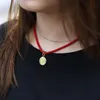 Кулон ожерелья круглые золотые цветные буквы Choker ожерелье для женщин 4 мм мода красный коралловый бисером длиной с бисером LDN188A