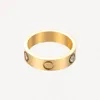 2020 Ny klassisk rostfritt stål Guldkärlek gifte sig engagemang par ring för kvinnor män mode eviga zirkonsmycken för kvinnor w5101065